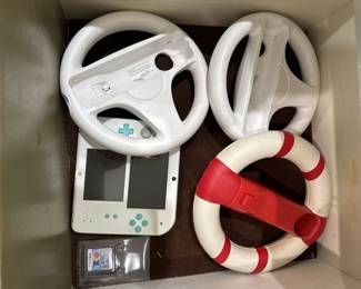 Nintendo 2DS and wii controllers