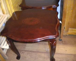2 Matching Queen Anne end tables