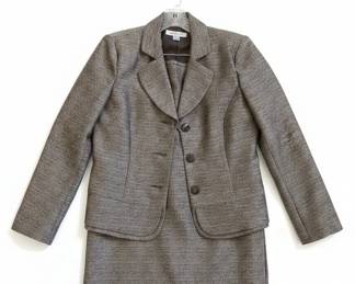 Danillo Womens Skirt Suit