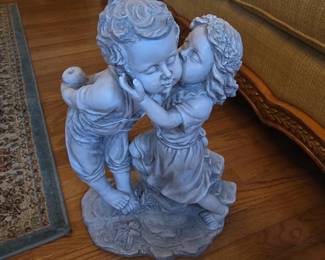 Design Toscano Boy and Girl Kissing Statue