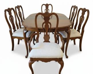 Pennsylvania House Cherry Queen Anne Dining Set with Oval Table and Six Chairs