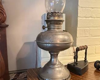 Antique Rayo Kerosene Oil Lamp second image