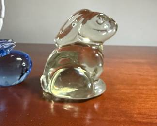 Clear Glass Sitting Rabbit Figurine Paperweight