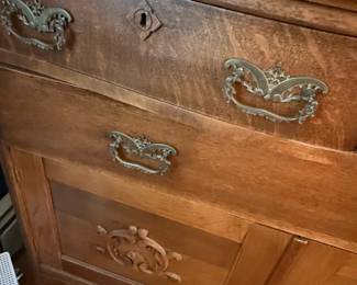 Antique Tiger Oak Sideboard with Hutch and Mirror second image