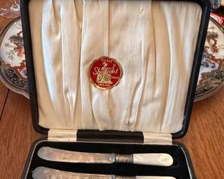 Sheffield Stainless Steel Fruit Knives with Mother of Pearl Handles Set of second image