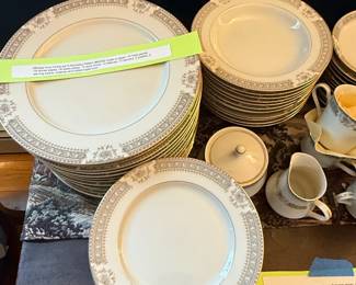 Mikasa Ivory China Richelieu Pattern M Piece Dinnerware Set