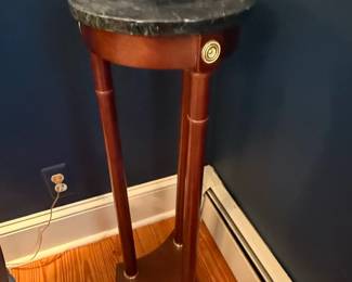 Bombay Company Regency Style Mahogany and Green Marble Top Pedestal Stand second image