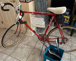 Vintage Schwinn Le Tour Road Bicycle