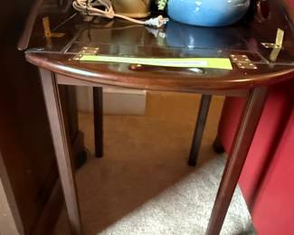 The Bombay Company Georgian Style Butlers Tray Table second image