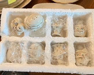 Ceramic Easter Figurine Salt and Pepper Shakers Set