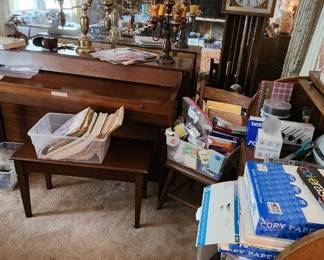 Piano, grandmother clock