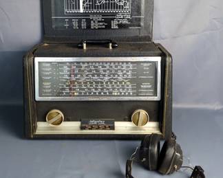Hallicrafters World-Wide TW-1000 Portable Radio 