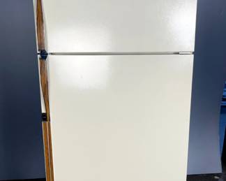 Admiral Refrigerator, Model NT19B8