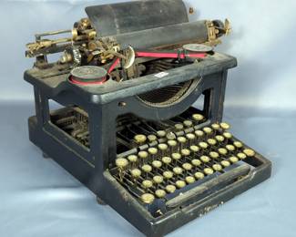 Standard Desktop Typewriter With QWERTY Keyboard 