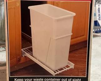 30 QT PullOut Waste Container
