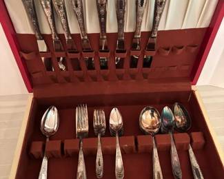 Monarch Silver Plate Flatware 8 Complete Sets Plus 4 Serving