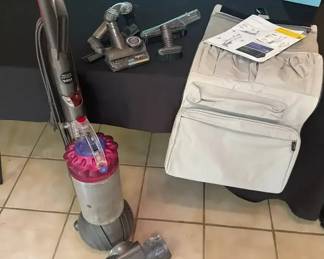 Dyson DC65 Vacuum Cleaner