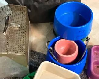 Cat Carrier metal, Cat Pack Play, and More