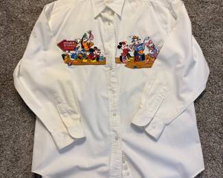 Vintage 1980's Disney shirt Mickey and Minnie Donald, Goofy and Daisy 