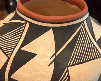 Exceptional Polychrome large pottery by Acoma by Artist: C.G. Louis.