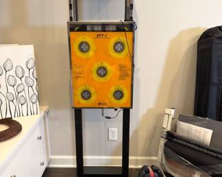 Electronic fencing target