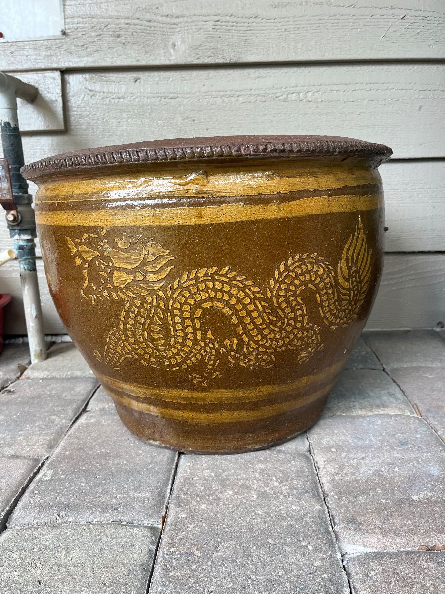 Lg Dragon pot