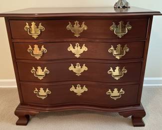 Hickory Chair Company James River Plantations "Chippendale" Style Serpentine Front Chest of Drawers