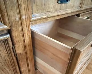 Thomasville Display Cabinet with Hutch