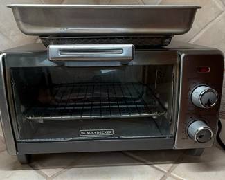 Black+Decker Crisp 'N Bake Air Fry 4-Slice Toaster Oven