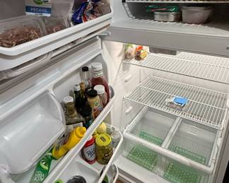 Frigidaire FFTR1814CW1 Top Freezer Refrigerator