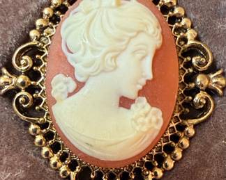 Avon Cameo Brooch