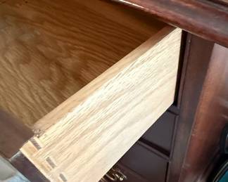 Hickory Chair Company James River Plantations "Chippendale" Style Serpentine Front Chest of Drawers