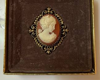 Avon Cameo Brooch