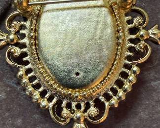 Avon Cameo Brooch
