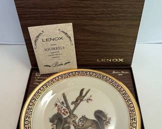 Lenox "Woodland Wildlife" "Squirrels" Annual Limited Issue Plate