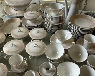 Rosenthal Goldstrahlen Form 2000 Dinnerware Set