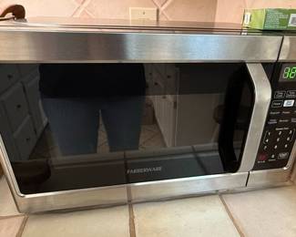 Farberware Stainless Steel Countertop Microwave Oven