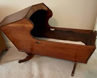 Federal Period Style Cradle