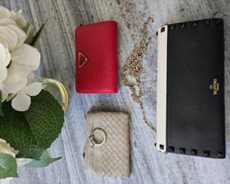 Prada wallet Bottega wallet Valentino wallet on chain