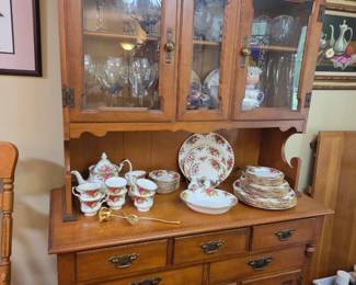 Small Hutch