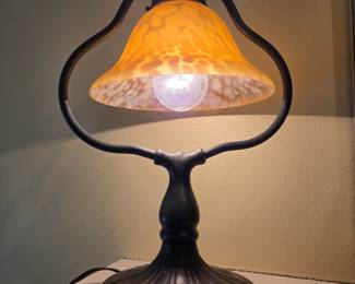 Table lamp