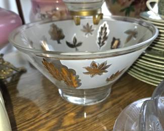 MCM Chip & dip set