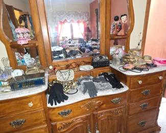 Dresser items