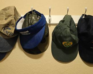 Caps
