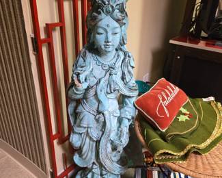 Tall and heavy concrete statue