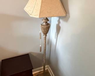 Traditional Floor Lamp with Tassel Pull Chain