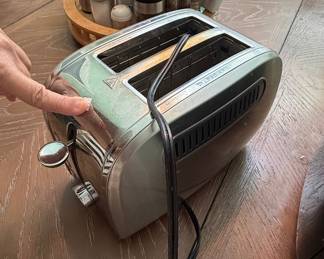 Dualit Classic 2-Slice Toaster Polished Chrome