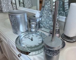 Creative Scents Silver Mosaic Bathroom Accessory Set with Clock