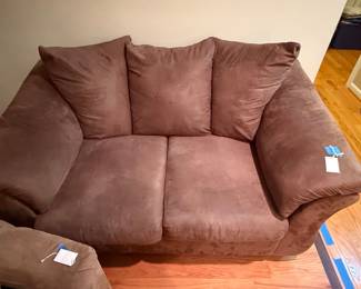 Ashley Furniture Darcy Brown Microfiber Loveseat