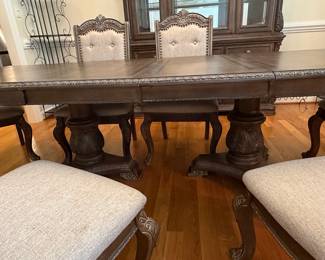 Signature Design by Ashley "Charmond" Dark Brown Extendable Dining Table Set